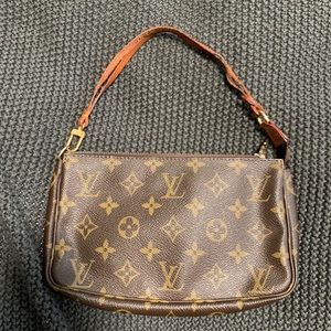 Louis Vuitton Mini Pochette
